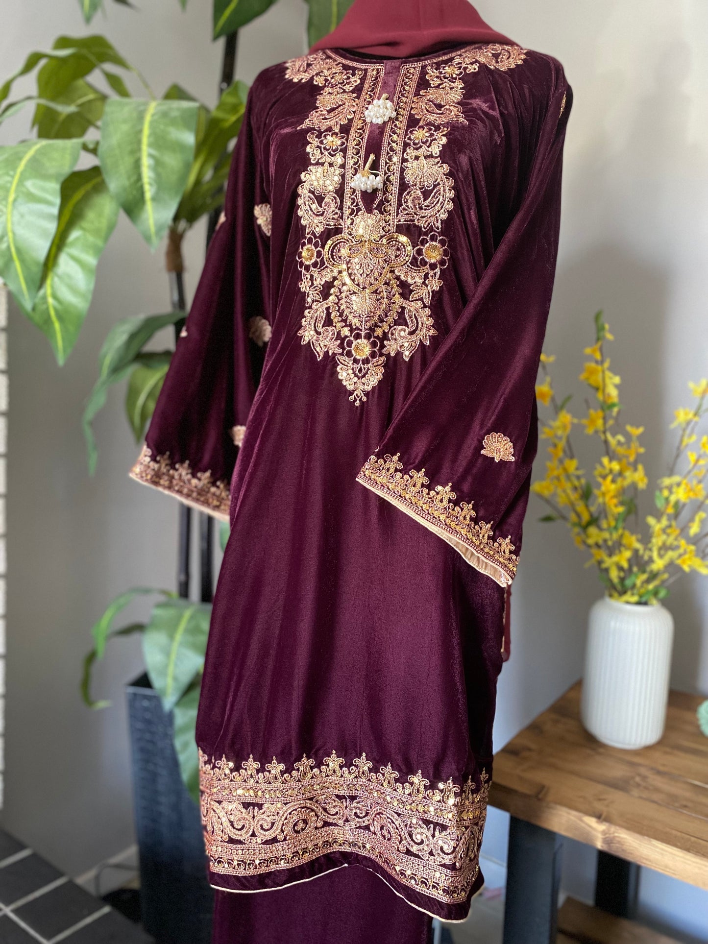 Embroidered Velvet 3-piece MAROON