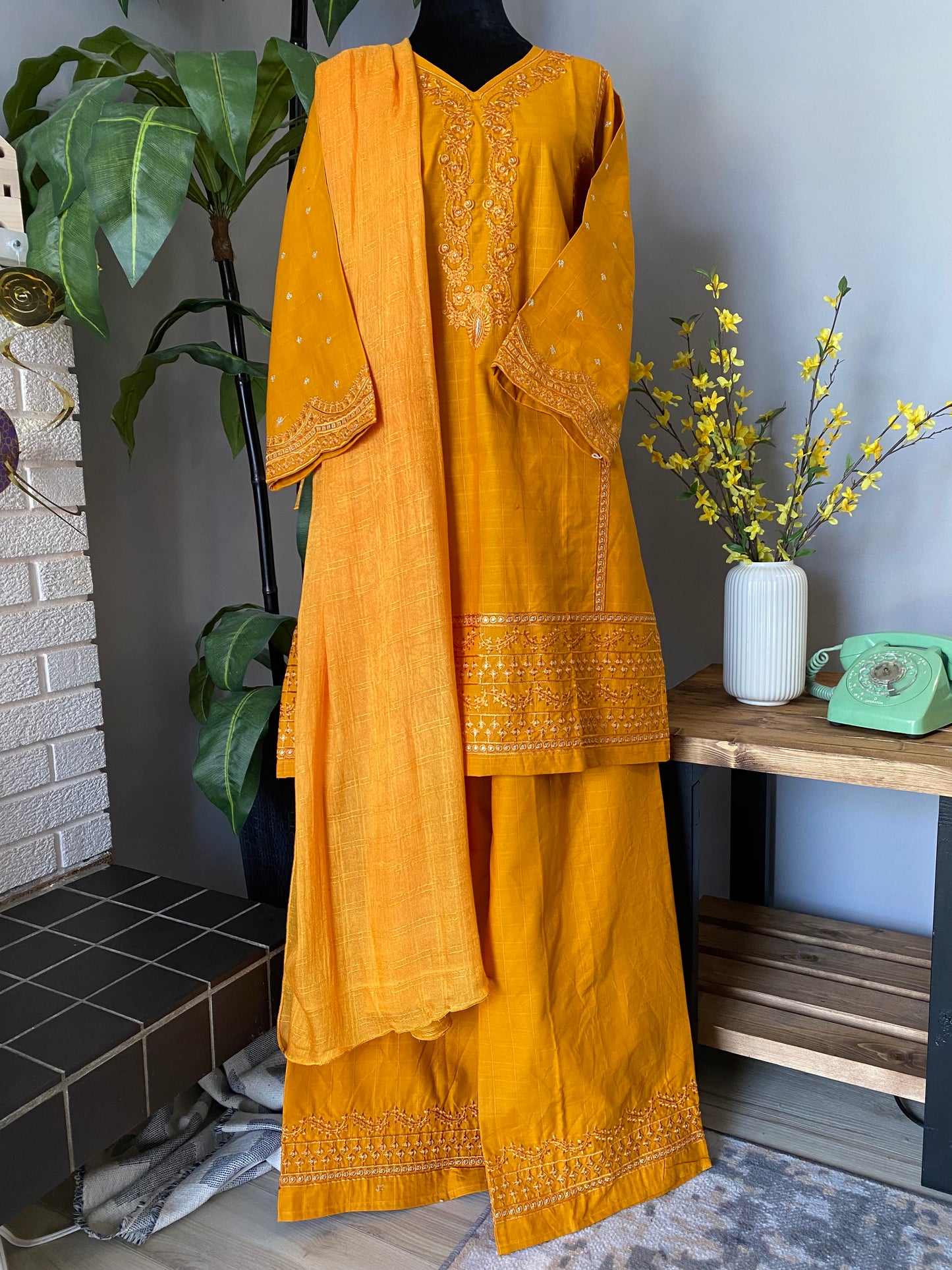 Embroidered Cotton 3-piece ORANGE
