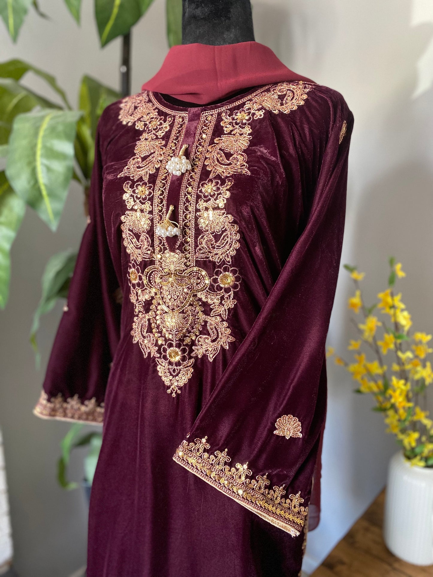 Embroidered Velvet 3-piece MAROON